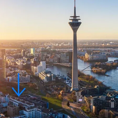 Am Duesseldorfer Hafen Lägenhet